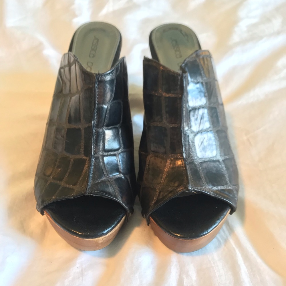 Jessica Bennett Alligator Print Wedges